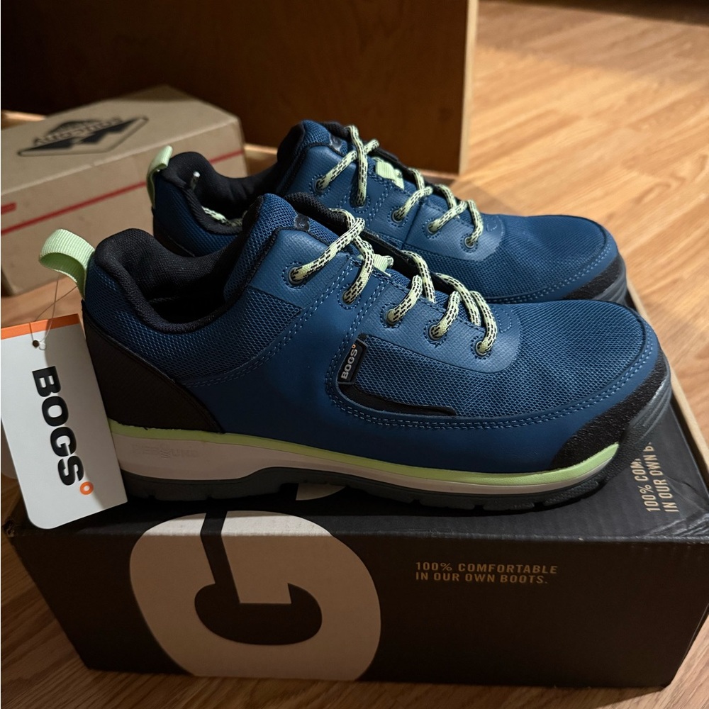 Bogs Composite Toe Low Work shoe women’s size 10 new in box - Picture 2 of 8